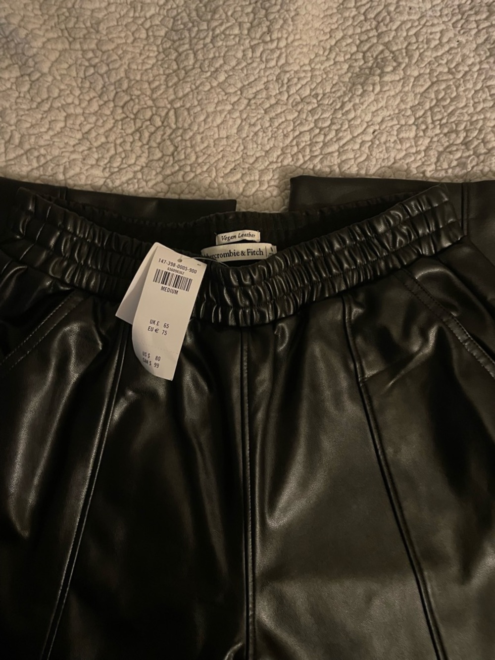 NWT Abercrombie Wide Leg Vegan Leather Pants - Black - Picture 3 of 5
